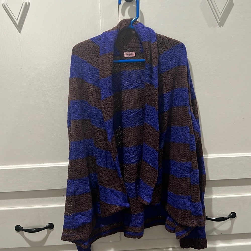 Splendid girls size 14 wrap knit sweater.